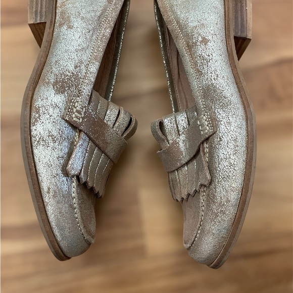 Metalic and tan Seychelles loafers - Picture 4 of 6